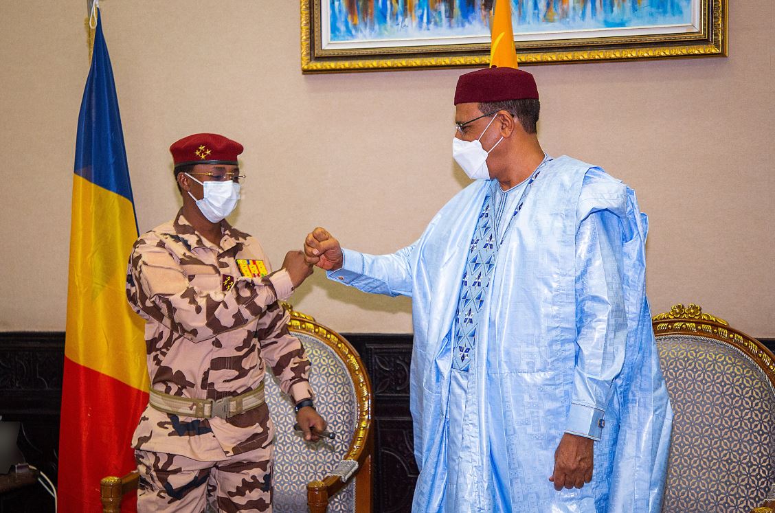 Niger Visite Du President Du Cmt Tchadien Mahamat Kaka Reconnaissant Envers Niamey L Evenement Niger