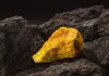 Uranium nigérien bloqué : la Roumanie tente de s’imposer face à Orano