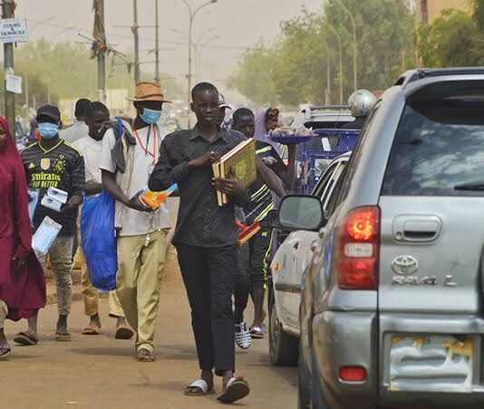 Vacances scolaires à Niamey : période de « débrouillardise » pour certains écoliers et d’oisiveté pour d’autres